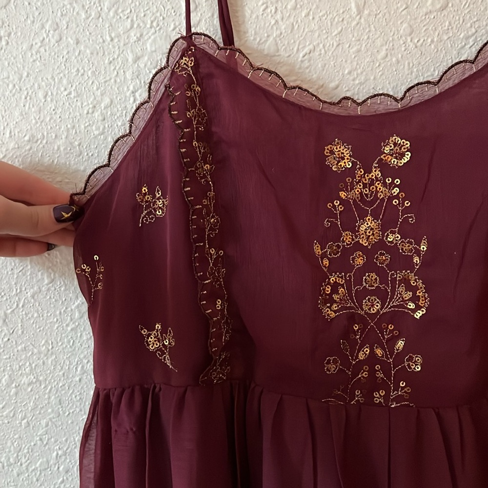 Urban Outfitters Burgundy and Gold Sequin Embellished Hanna Mini Dress Sz Small - Picture 3 of 9